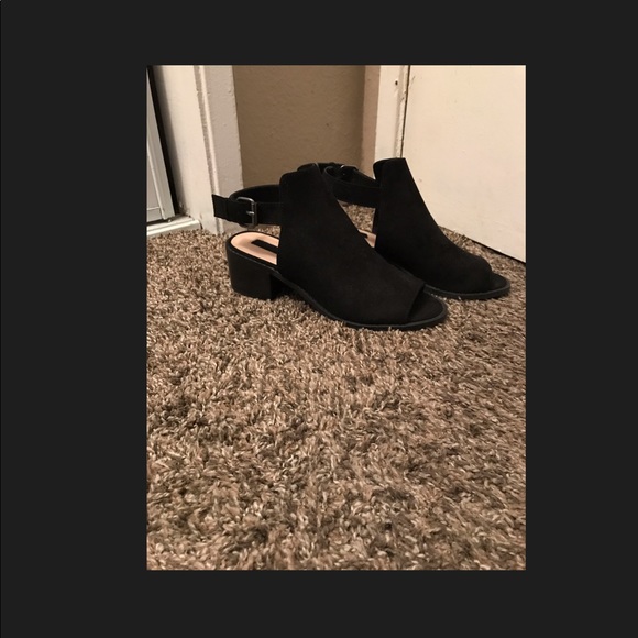 🚫Sold🚫Open Toe Booties - Picture 3 of 5